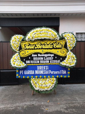 Papan Bunga Duka di Karang Suraga